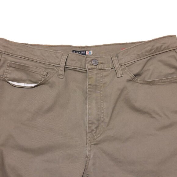 Dockers Trousers Pants Men's Straight Fit Casual Khaki Tan Beige Size W36/L30 - Picture 2 of 9